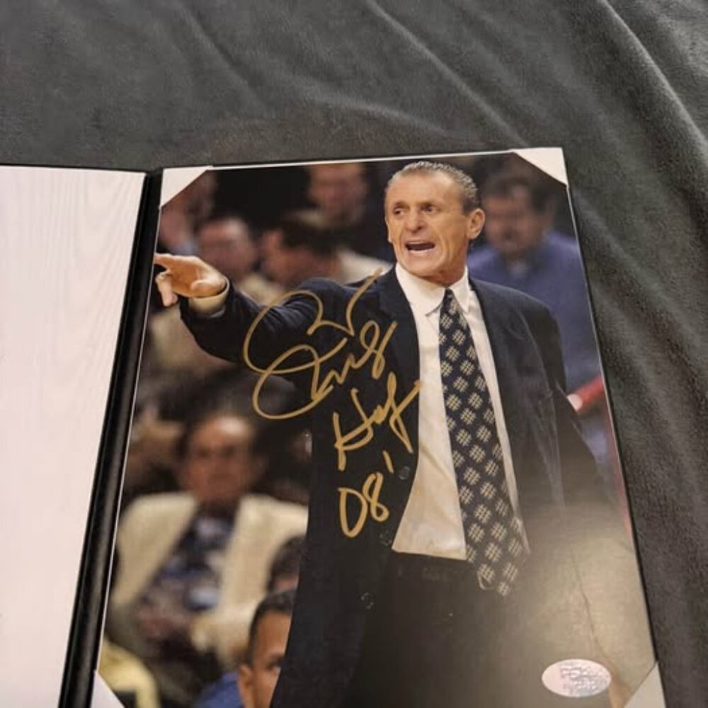 PSA - SIGNED Pat Riley LAKERS COACH PHOTO